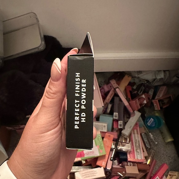 Powder - Picture 3 of 4